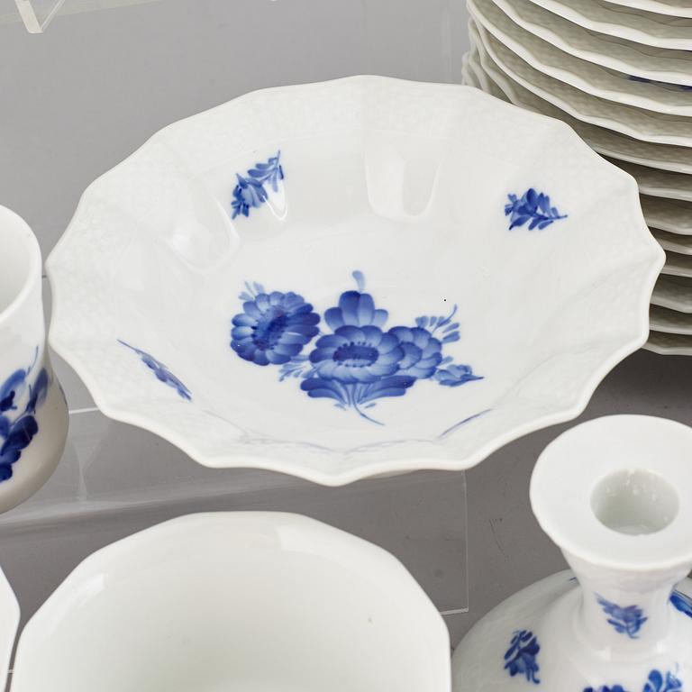 ROYAL COPENHAGEN, a 'Blå Blomst' part coffee and tea service, Denmark (62 pieces).