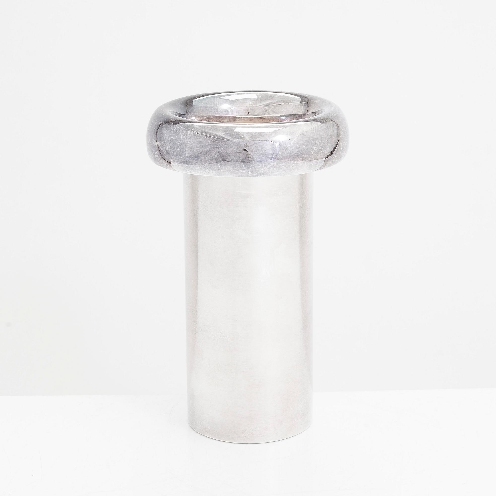 Tapio Wirkkala, a 'Growth' sterling silver vase, Kultakeskus Oy, Hämeenlinna 1990.