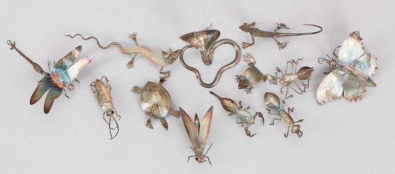 FIGURINER, 12 st, silver, ej stämplade, 1900-tal. Totalvikt 73 g.