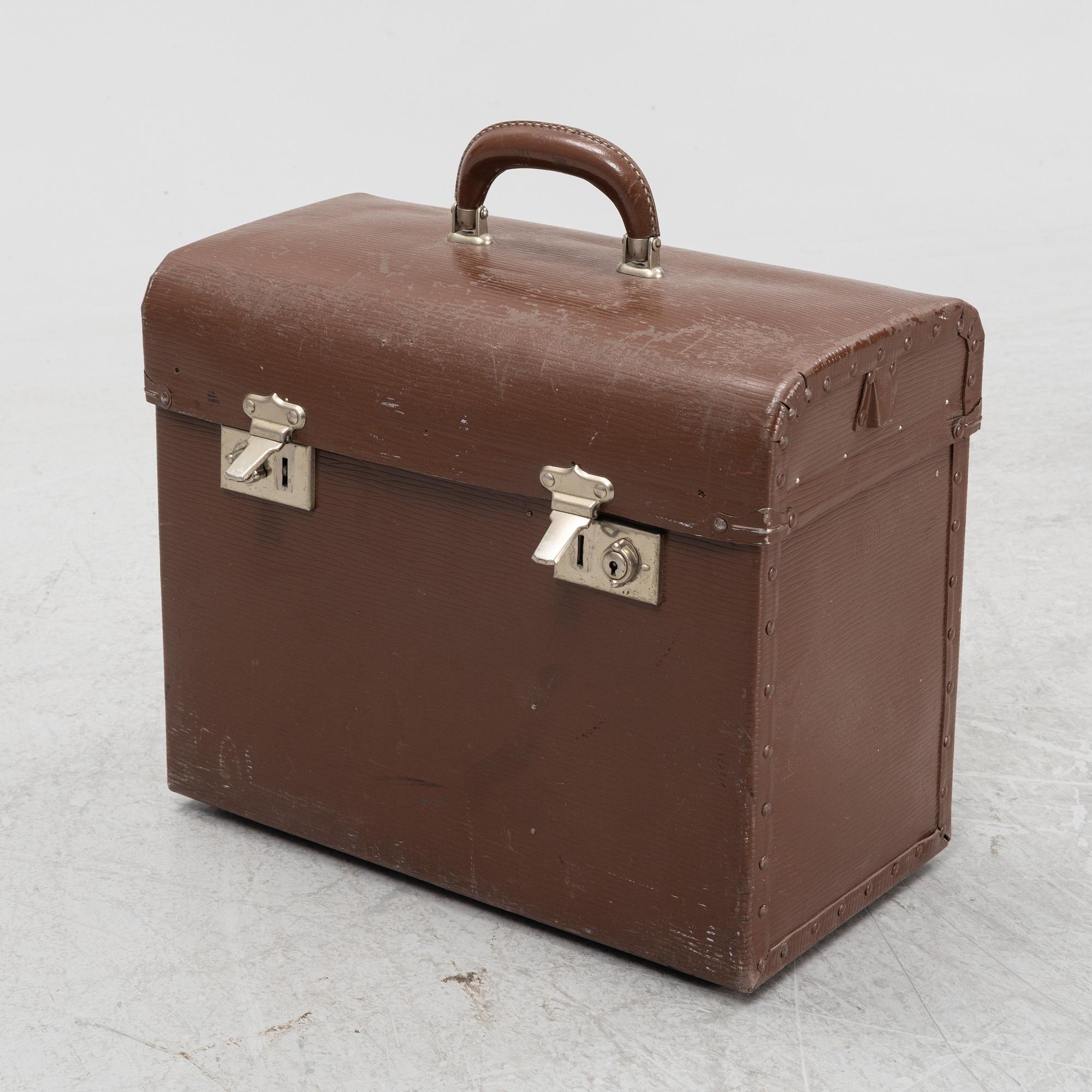 A box camera, first half of the 20th Century.