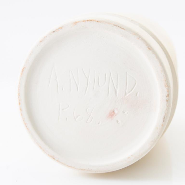 Anita Nylund,.
