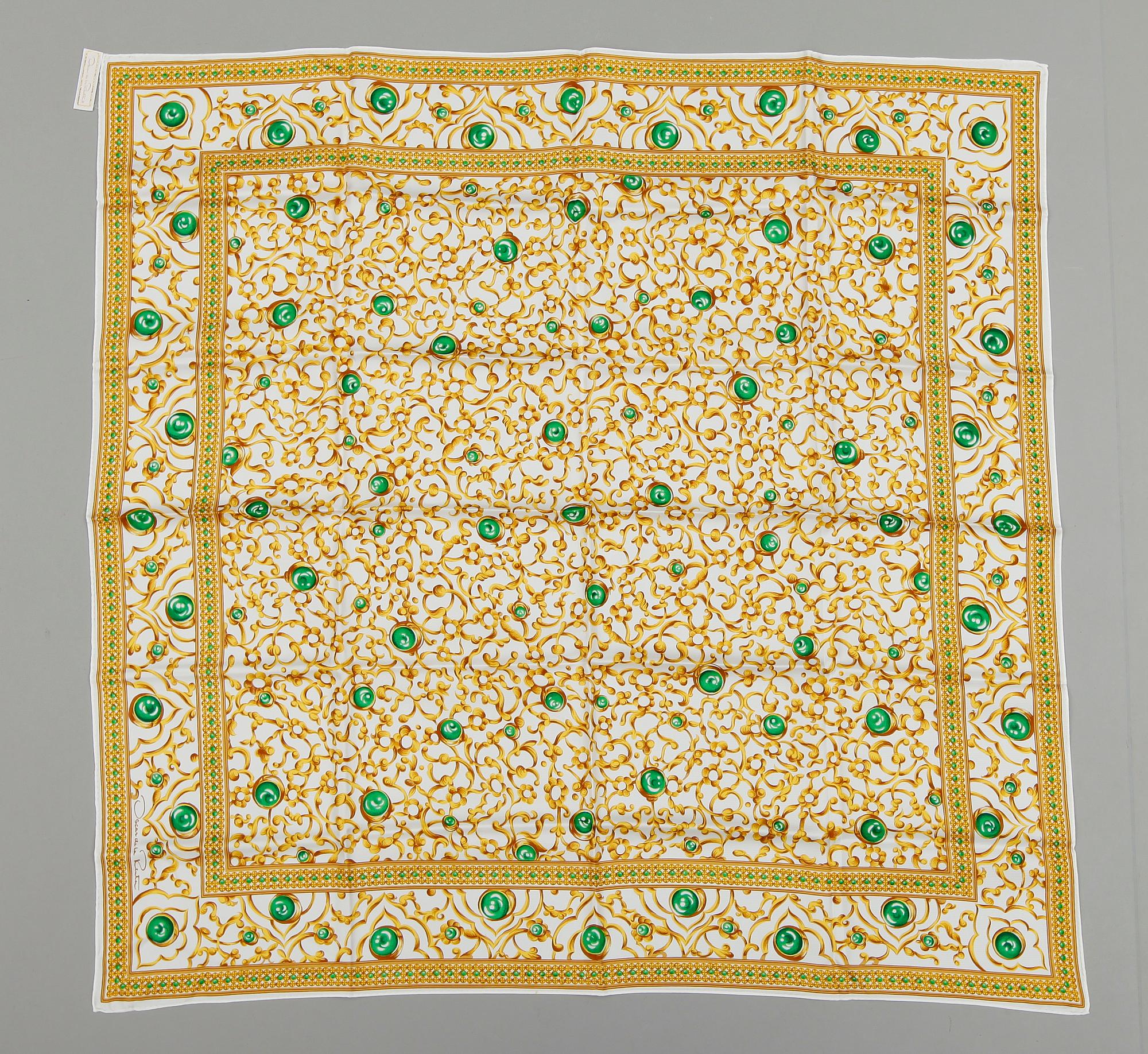 SCARF, "Volupté", Oscar de la Renta.