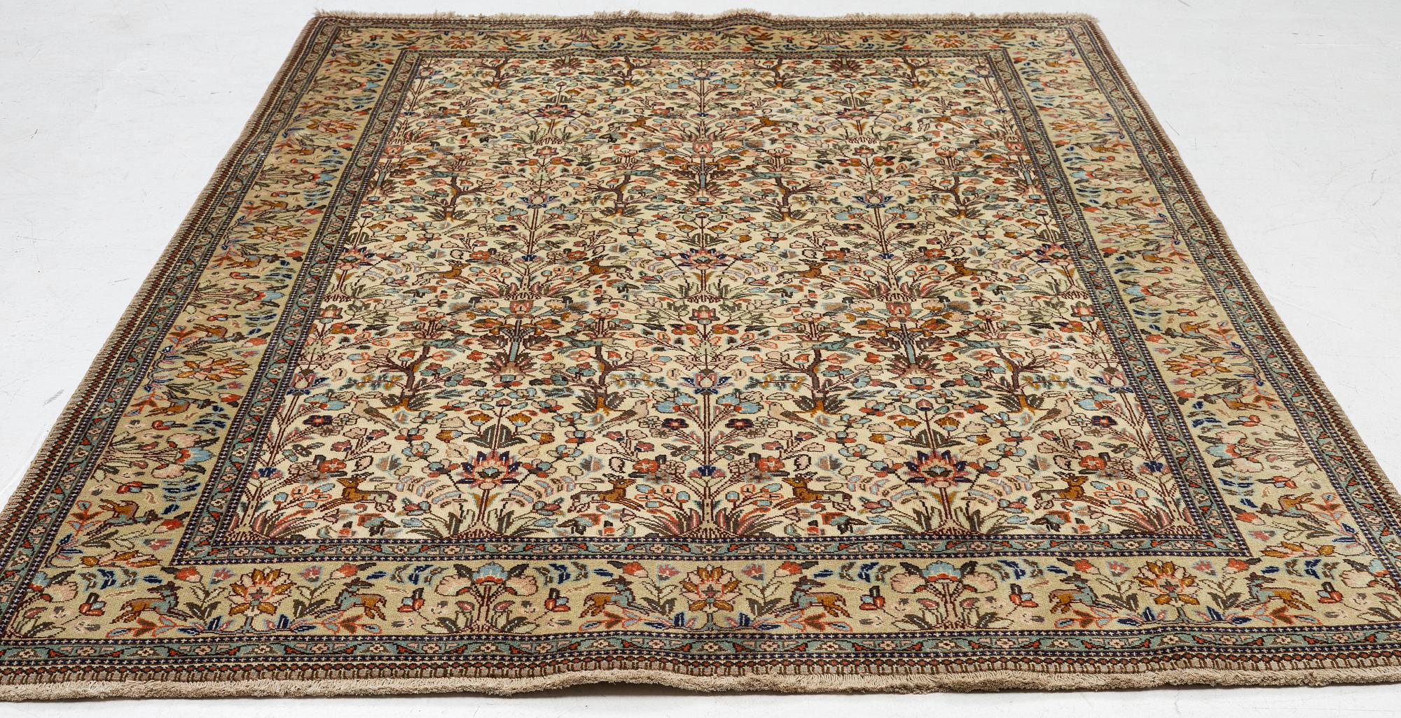 Carpet, Tabriz Tabatabai ca 282x195 cm.