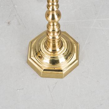 GOLVLAMPOR, ett par, mässing, 1900-talets mitt.