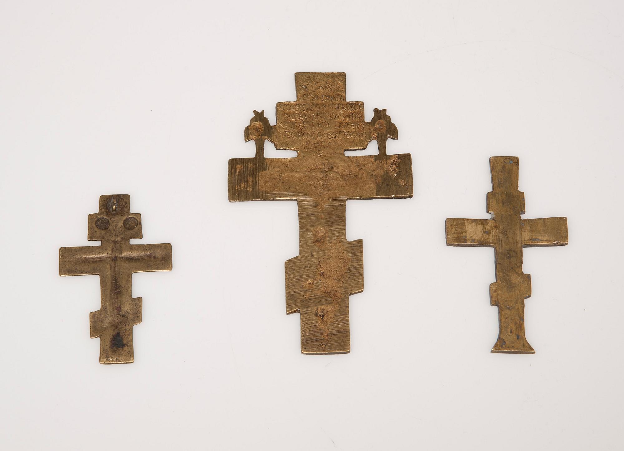 RESEIKONER, 4 st, och IKONKORS, 3 st, mässing, Ryssland sekelskiftet 1800/1900.