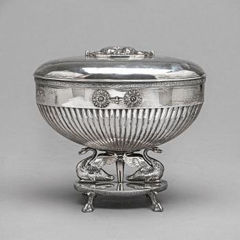 A Swedish early 19th century silver sugar-casket, mark of Adolf Zethelius, Stockholm 1815.