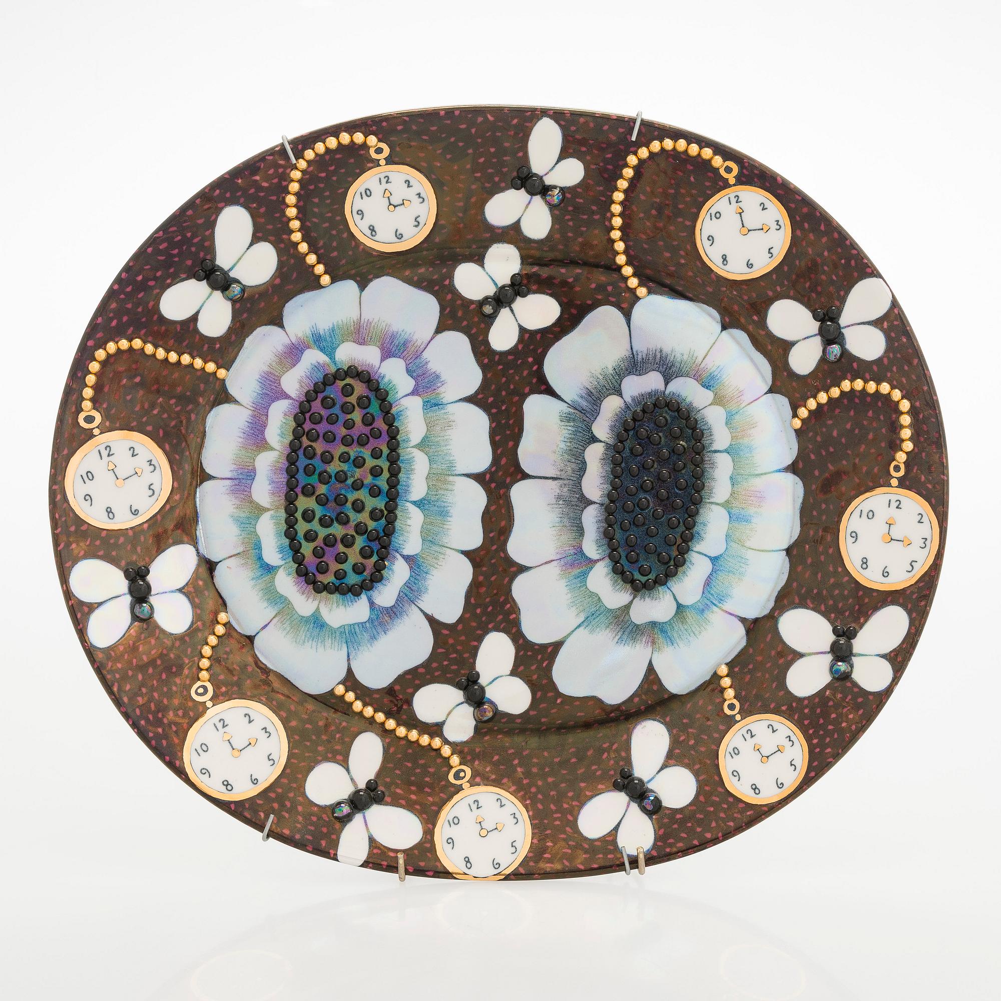 Birger Kaipiainen, A 'Duetto' Ceramic plate by Birger Kaipiainen for Arabia Art in 1983, signed and numbered 202/300.