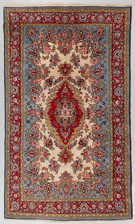 MATTA, Ghom, sent 1900-tal. 264x164 cm.