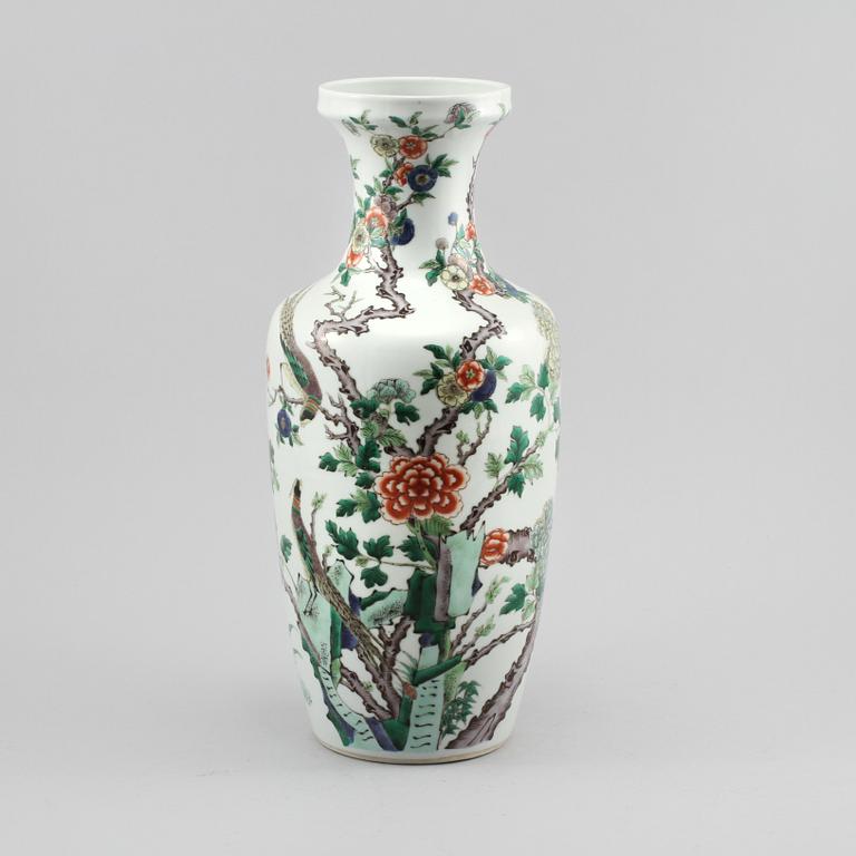 VAS, porslin, Kina, 1900-tal/modern tillverkning.
