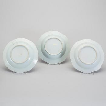 TALLRIKAR, 6 st, porslin, Qingdynastin, Qianlong (1736-95).