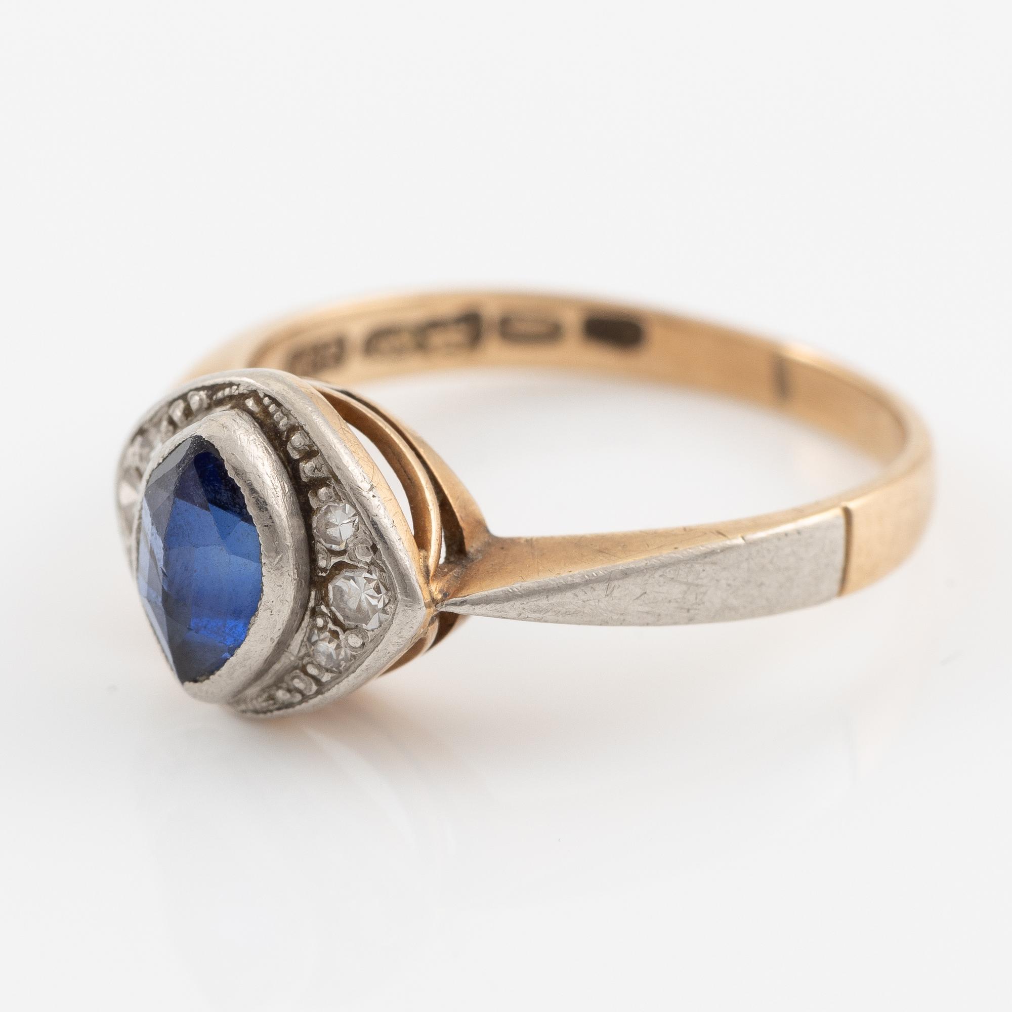 Ring 14K gold with sapphire and small octagon-cut diamonds, Veikko Kalevi Piirainen, Finland.