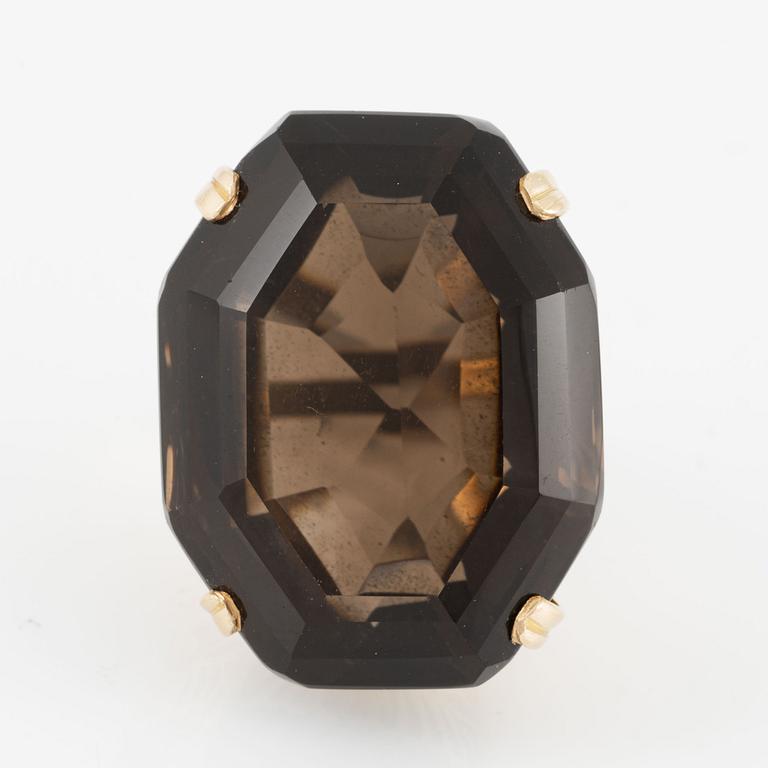 Ring, cocktail ring, 18K gold with smoky quartz.