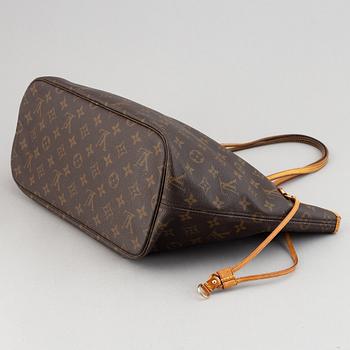Louis Vuitton, 'Neverfull MM'.