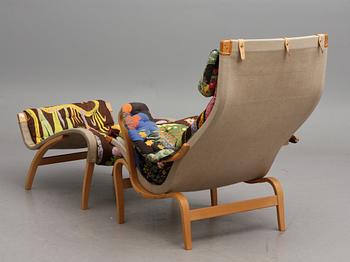 FÅTÖLJ och FOTPALL, "Pernilla", Bruno Mathsson by Dux. 1900-talets andra hälft.