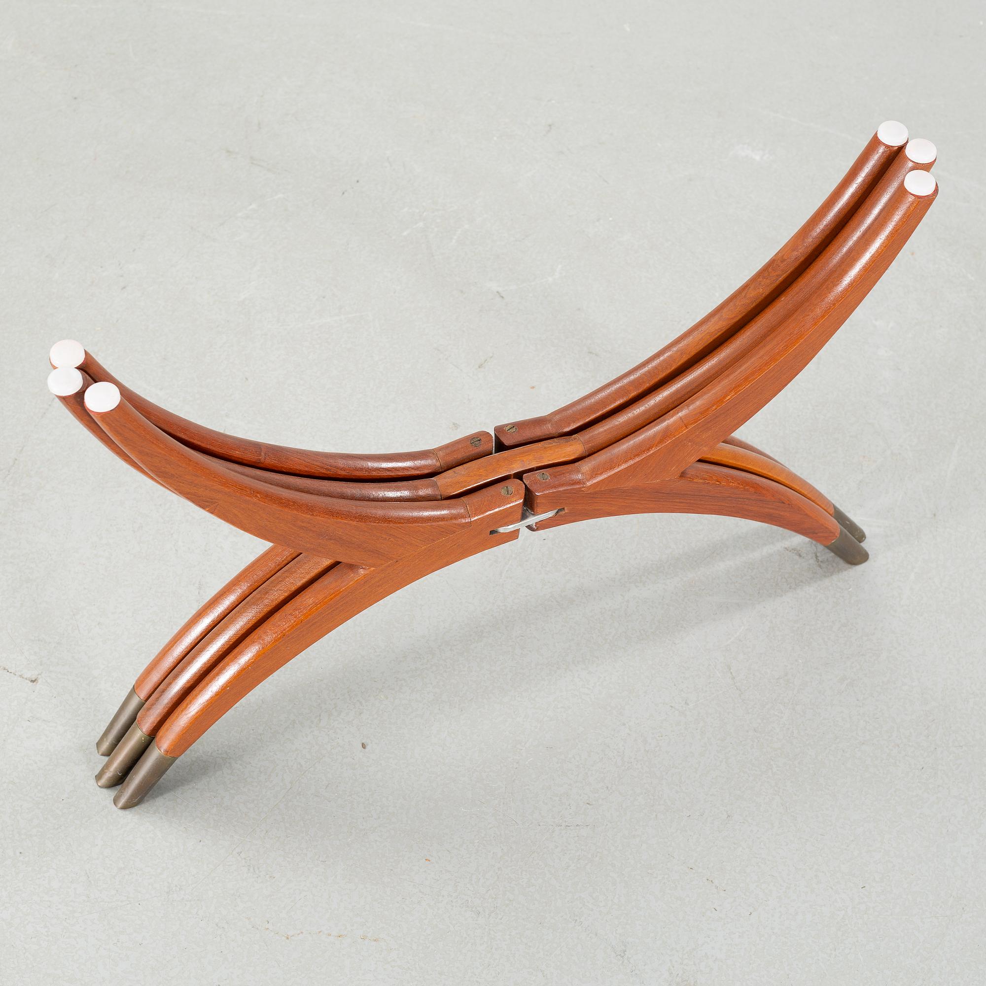 A traytable from late 20th century.