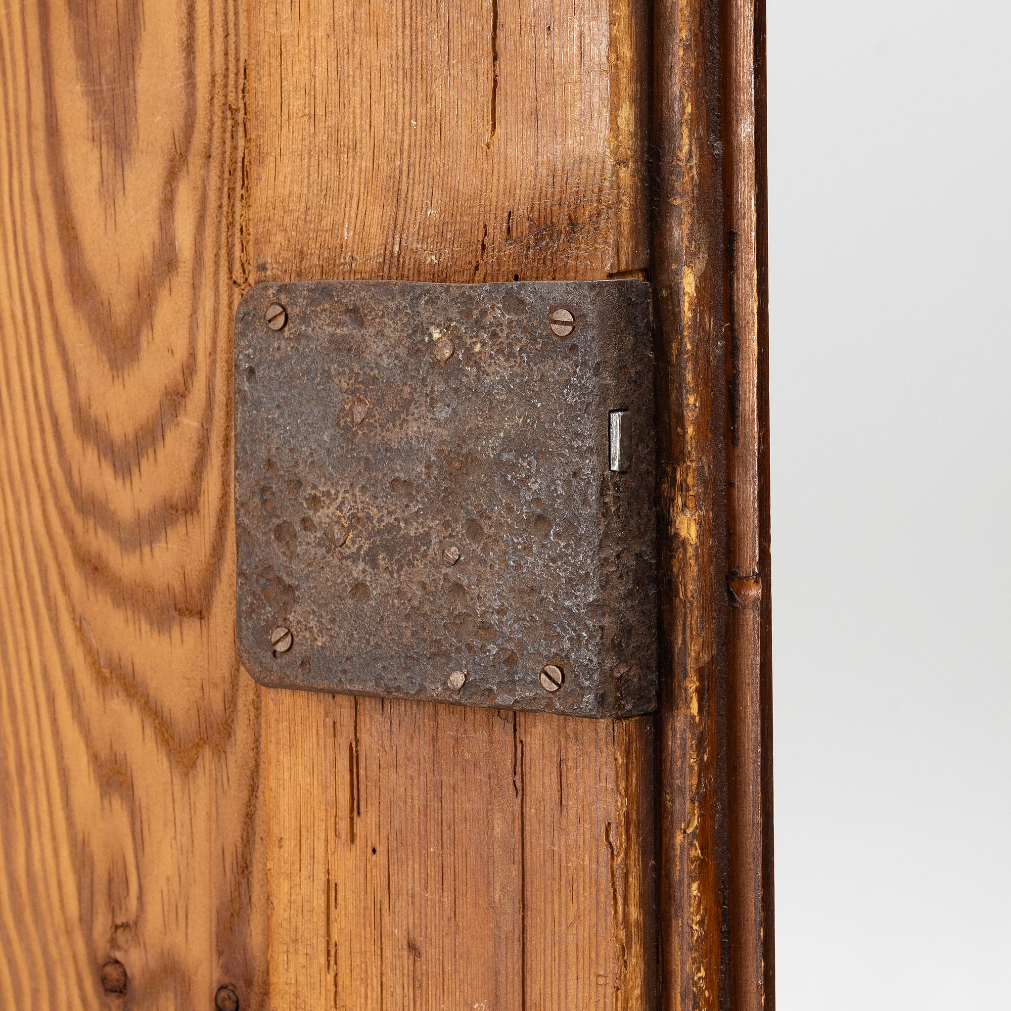 A Gustavian cabinet, end of the 18th century.