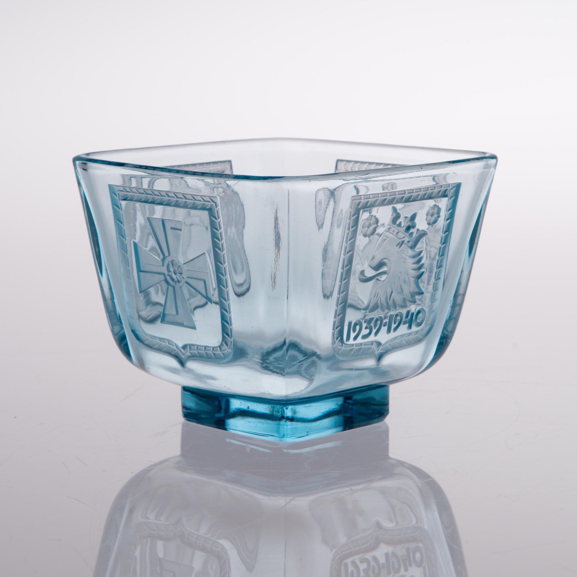 ARTTU BRUMMER, BOWL, glass, "Mottimalja" 1939-1942 Riihimäki Lasi Oy.