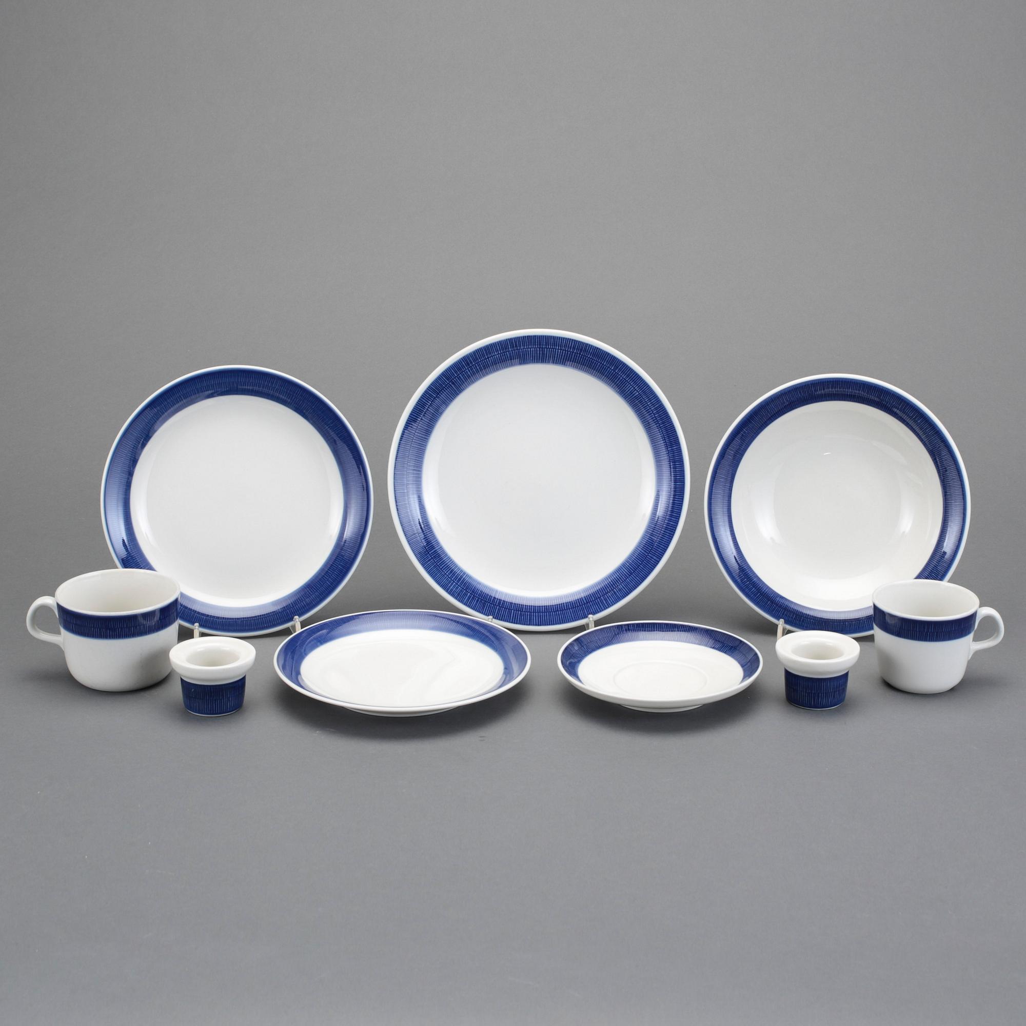 SERVIS, porslin, 51 delar, "Koka Blå", Hertha Bengtsson, Rörstrand, i produktion 1956-1988.