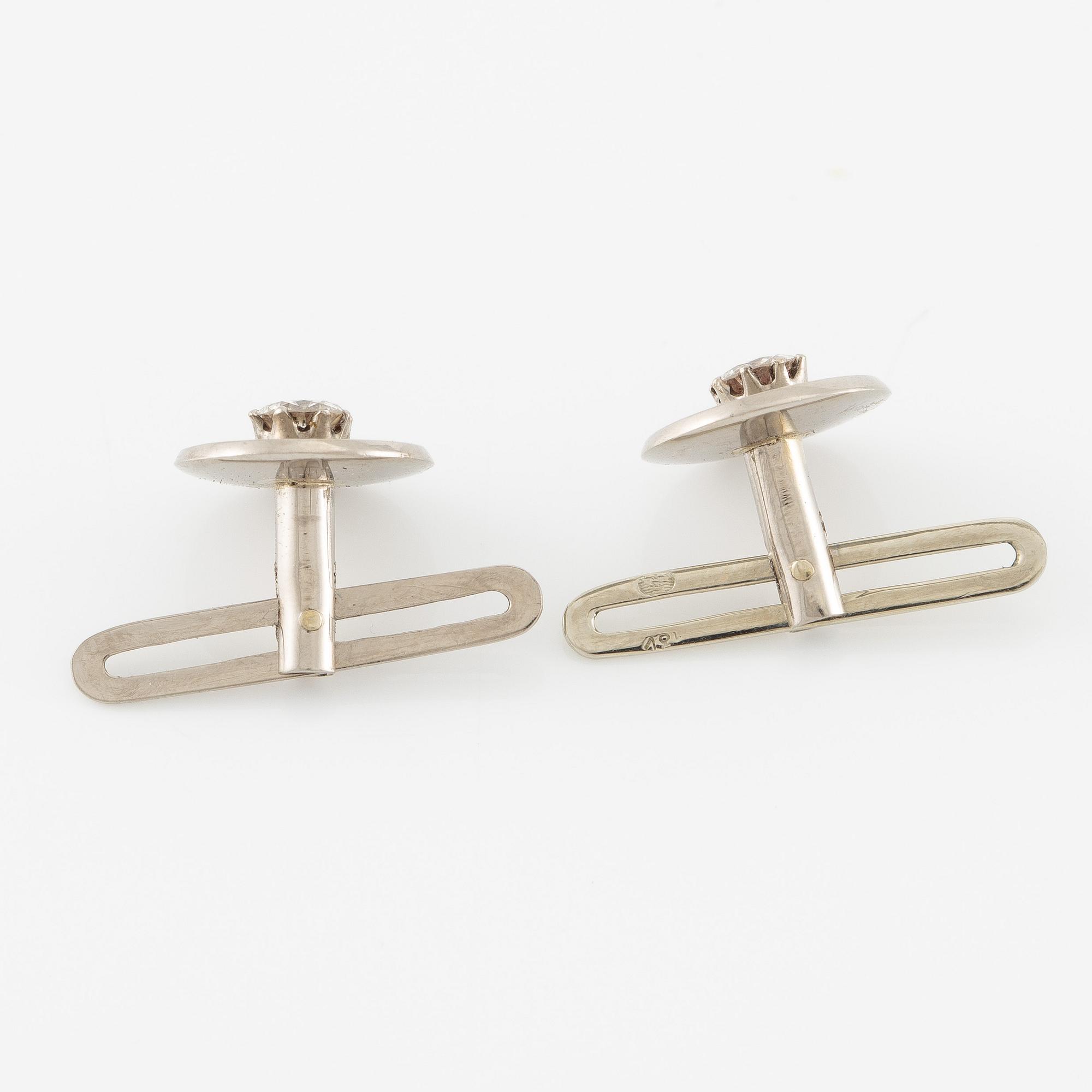 Skjortknappar, ett par, 18K vitguld och briljantslipade diamanter.