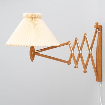 Erik Hansen, wall lamp, "Saxelampe", Le Klint, Denmark, second half of the 20th century.