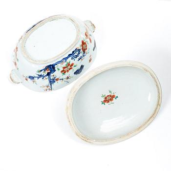 Terrin, porslin, Kina, Qing Dynastin, Qianlong 1736-95.