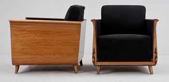 FÅTÖLJER, ett par, 1930/40-tal.