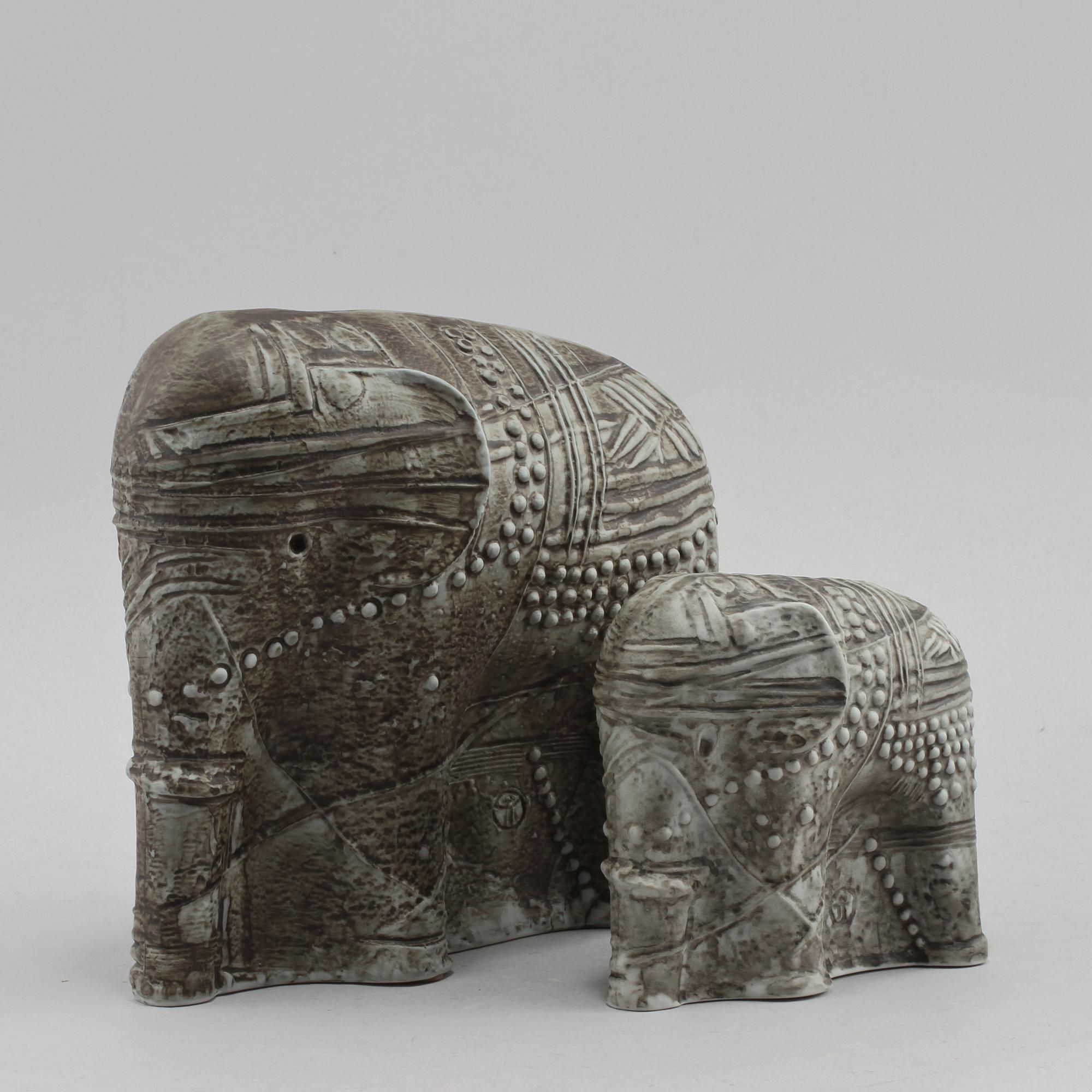 FIGURINER, 2 st, stengods, Bertil Vallien, Rörstrand, 1900-talets andra hälft.