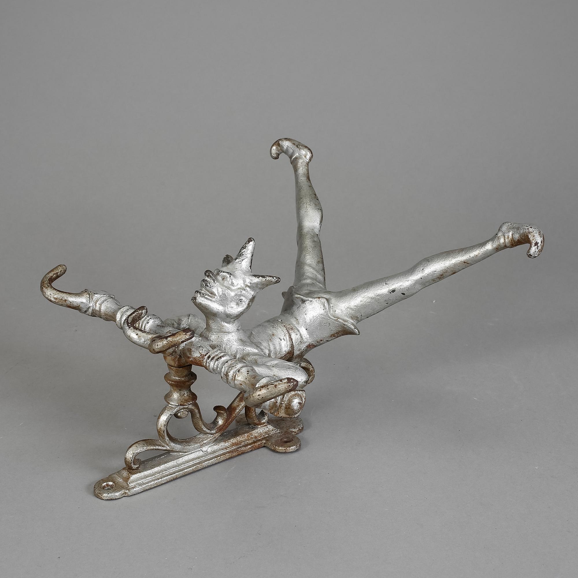 KLÄDHÄNGARE, gjutjärn, 1900-talets första hälft.