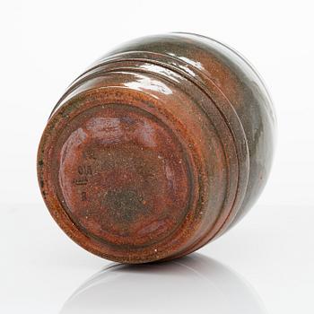 ALFRED WILLIAM FINCH, A jar with lid by Iris Finland 1901.