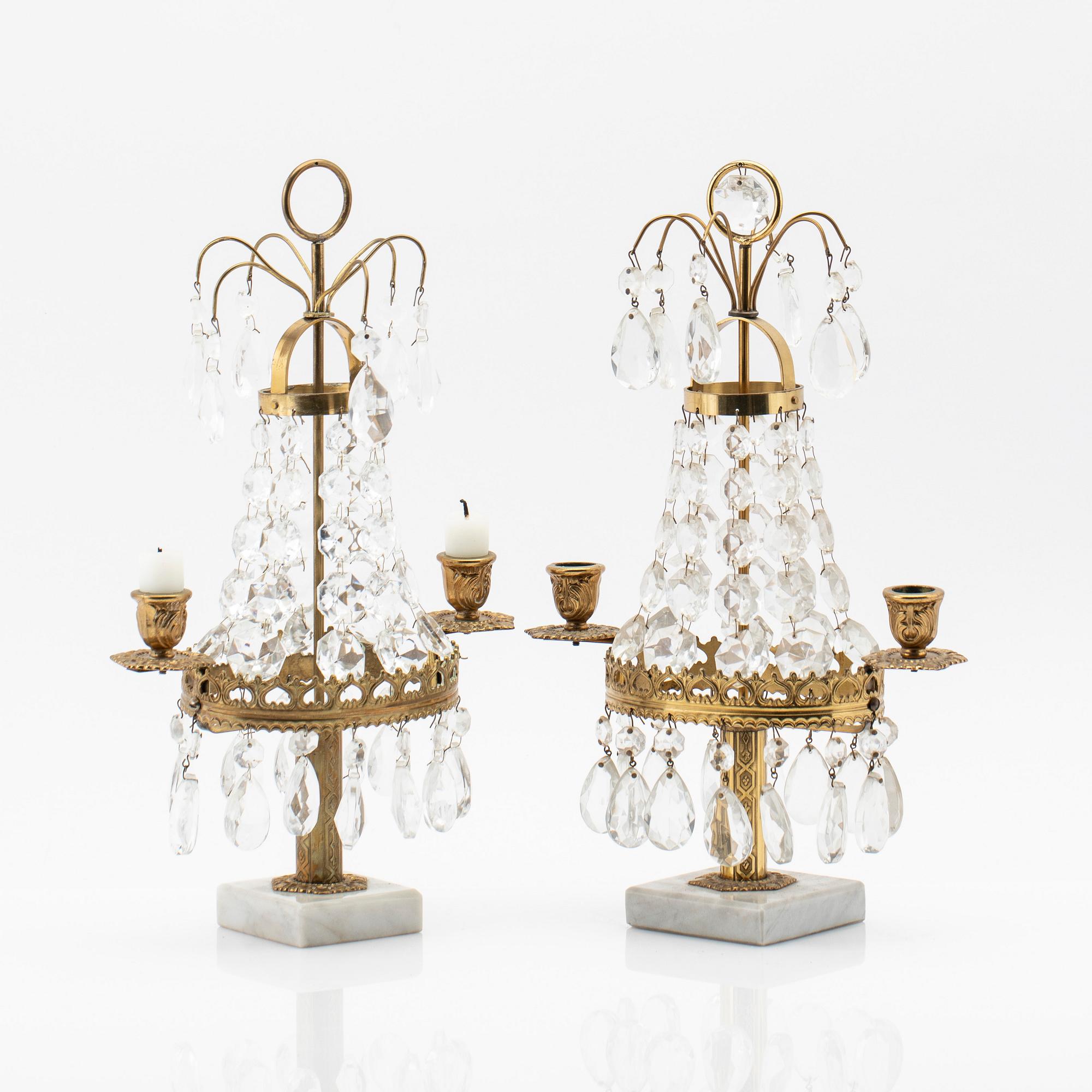Table lustre, a pair from the 20th century.