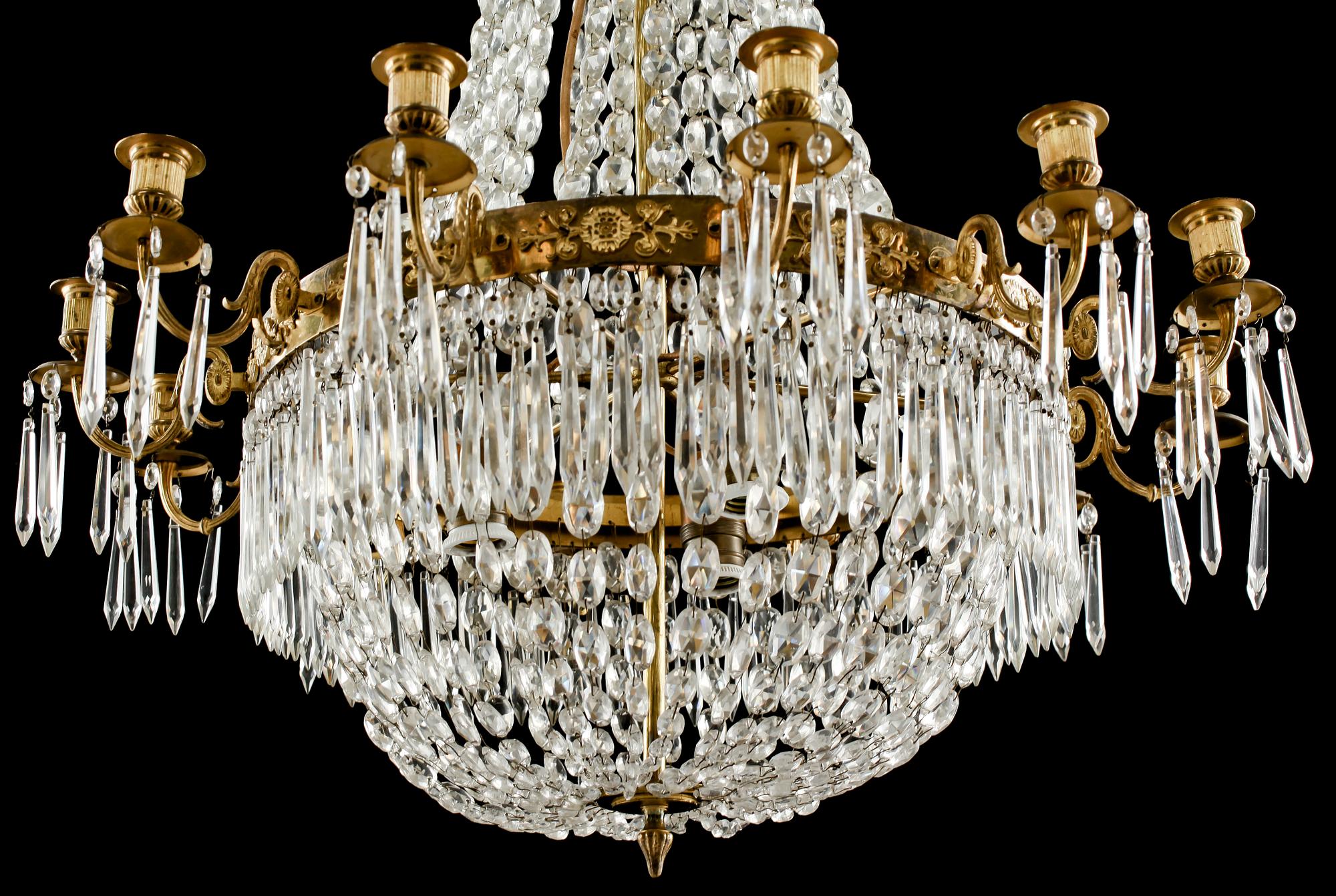 LJUSKRONA, empirestil, sent 1800-tal/tidigt 1900-tal. Höjd ca 90 cm.