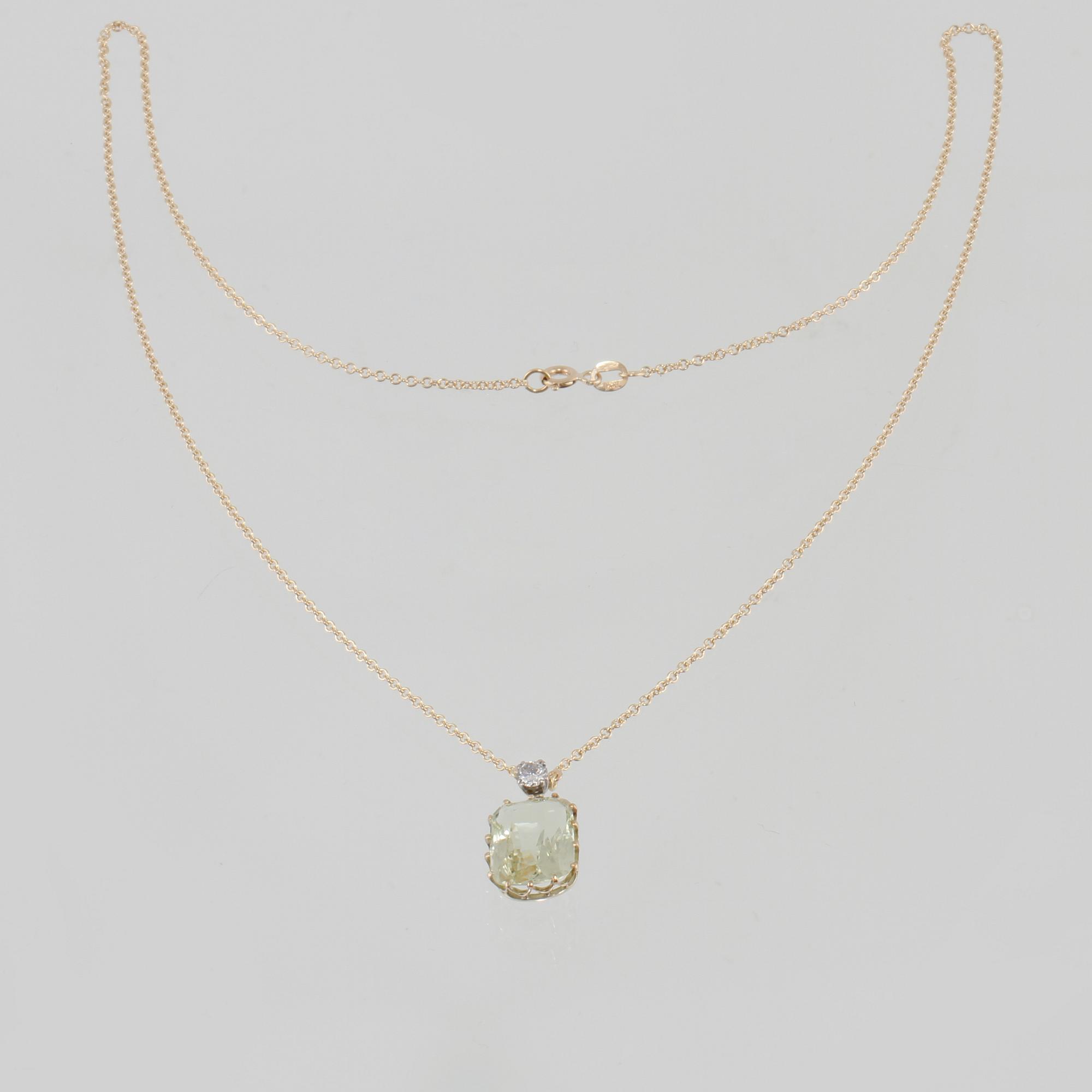 HÄNGE, 18K guld med antikslipad beryl samt briljantslipad diamant 0.23 ct. Vikt 5,9 gram.