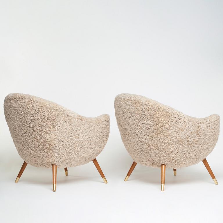 A pair of Scandinavian easy chairs, 1950-60´s.