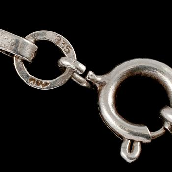 COLLIER, silver, stämpad AD, importstämplad, omkring 1900-talets tredje kvartal. Vikt 19 g.