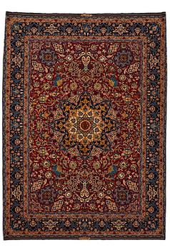 267. MATTO, an old Isfahan, ca 347 x 252 cm (+ the ends have 3 and 2,5 cm flat weave).