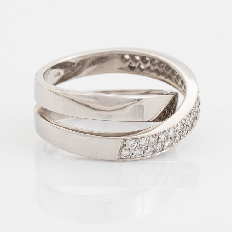 Brilliant cut diamond ring.