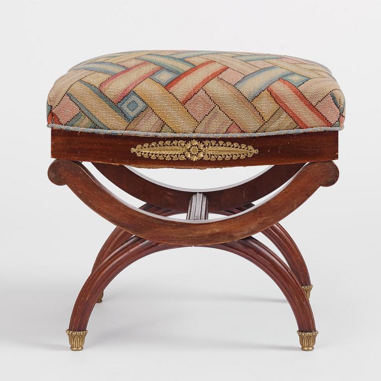 Taburett, Frankrike, sent 1800-tal, Empirestil.