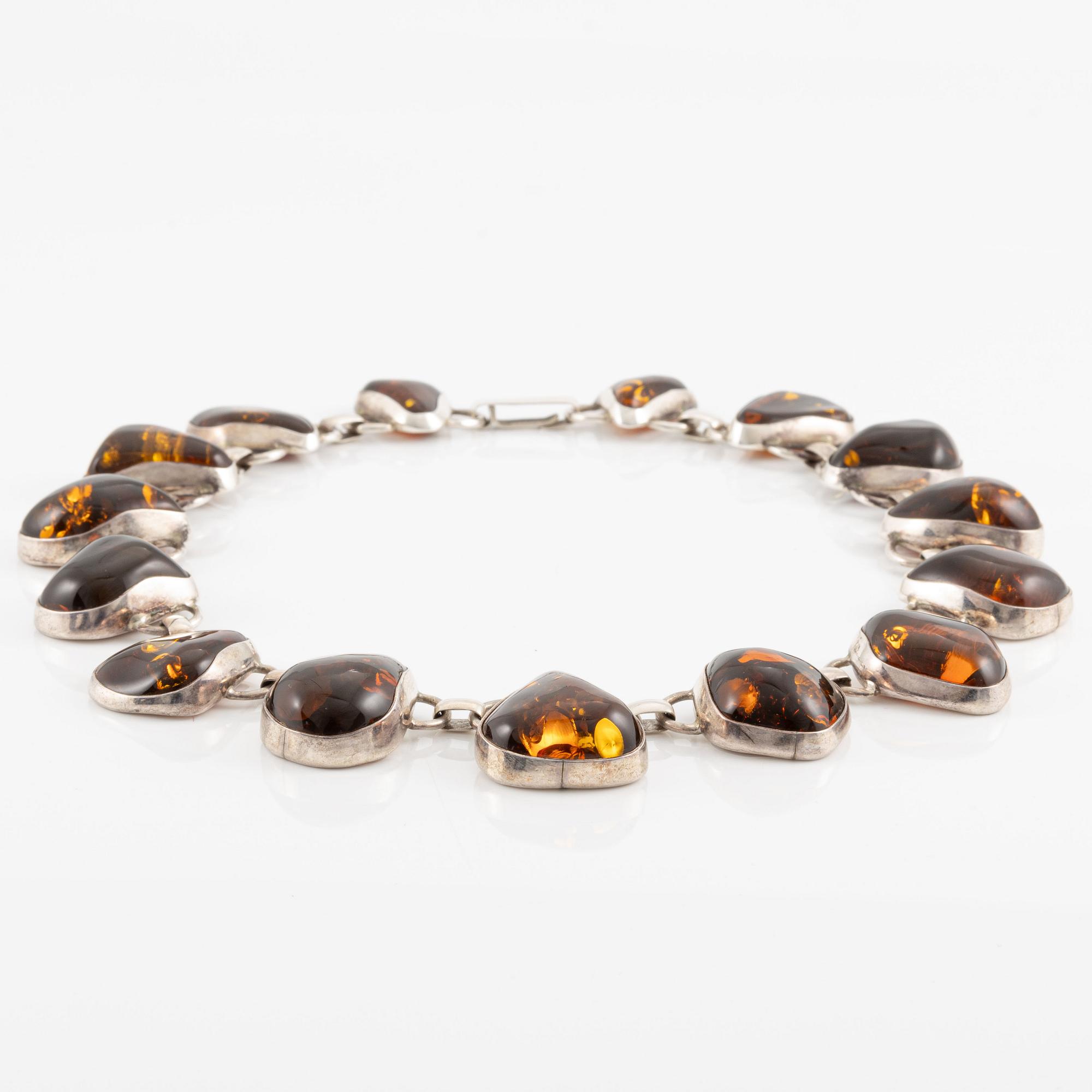 Collier, sterlingsilver och bärnsten.