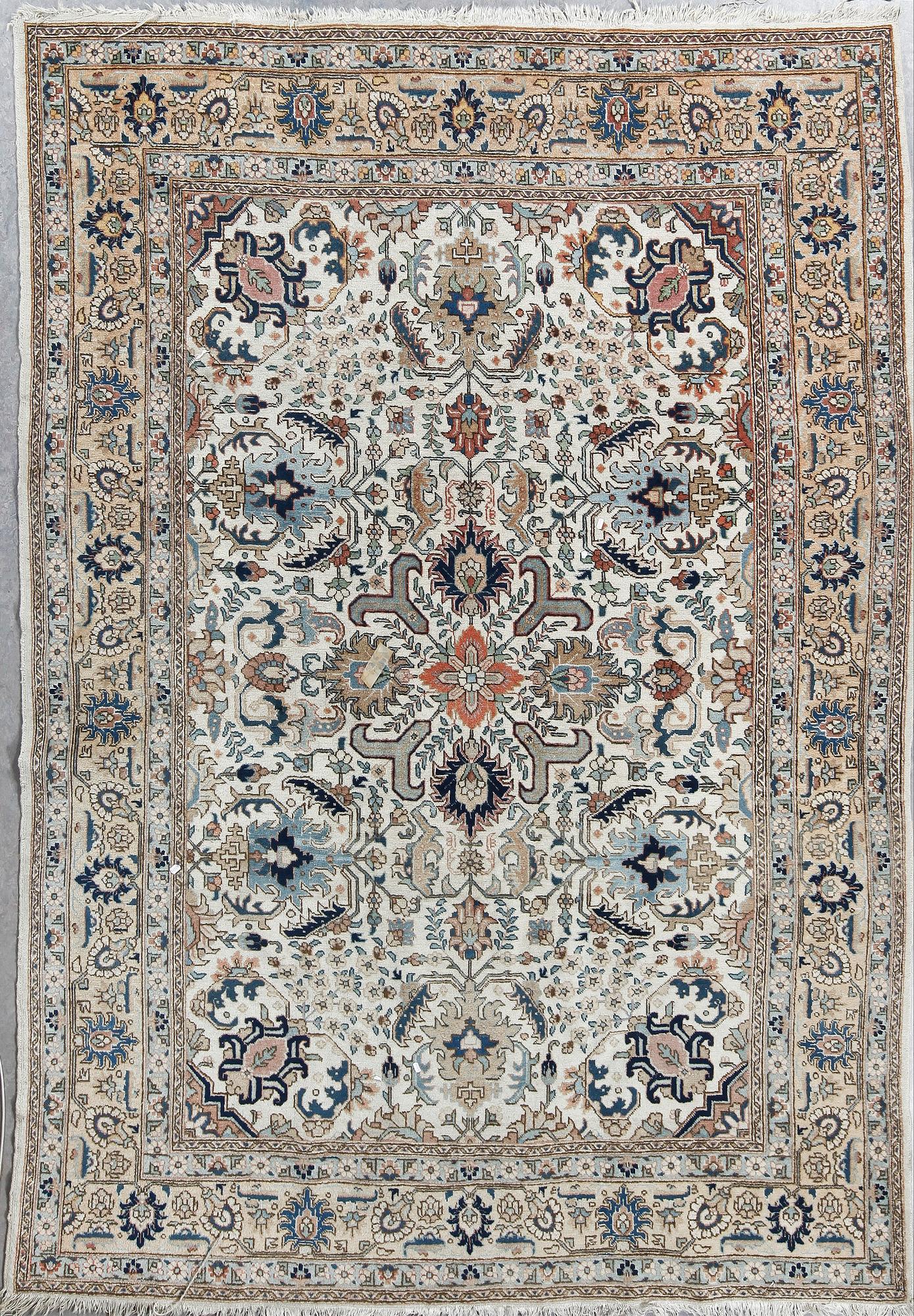 MATTA, Täbris, ca 300x212 cm.