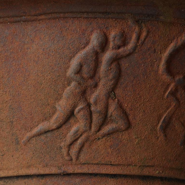 Rolf Bolin, "Sporturnan", trädgårdsurna, Näfveqvarns Bruk, efter 1925.