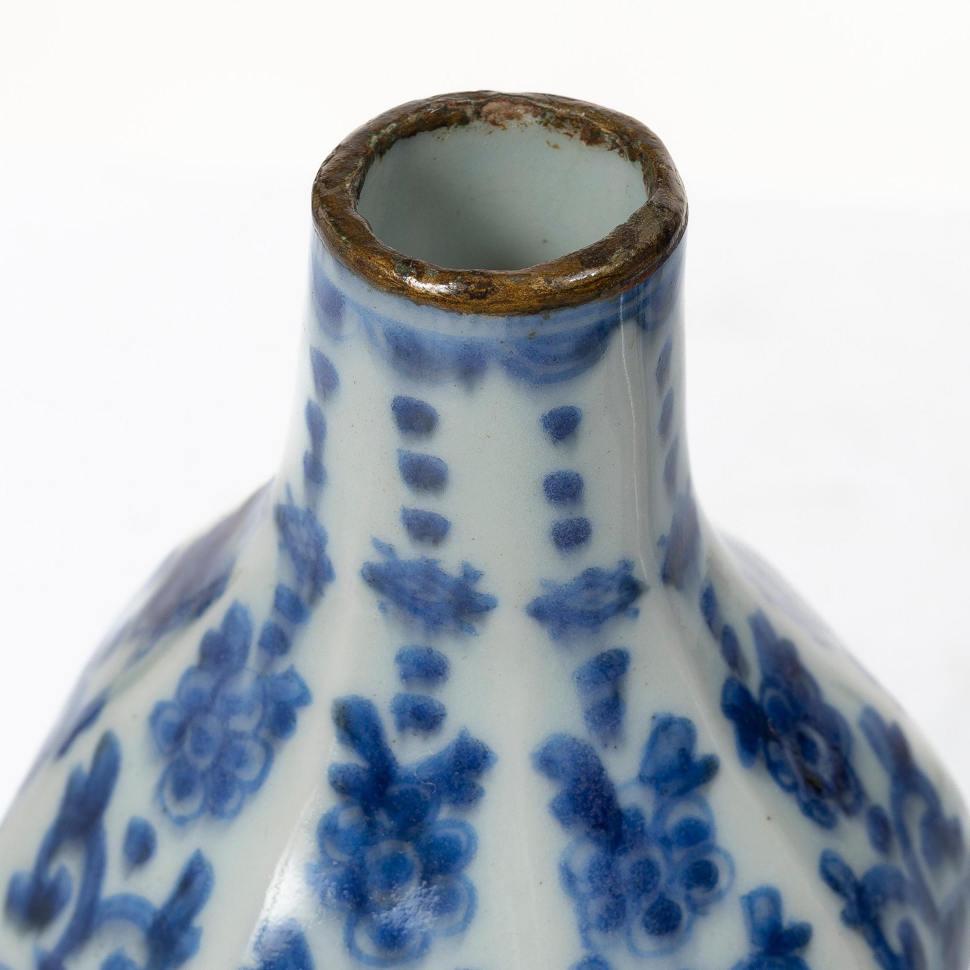 Two blue and white vases, possible for the islamic market, Qing dynasty, 18/19th century.