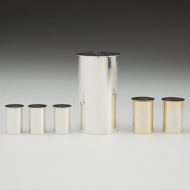 A set of six Wiwen Nilsson sterling cylindrical spice jars, Lund 1965 and -69.