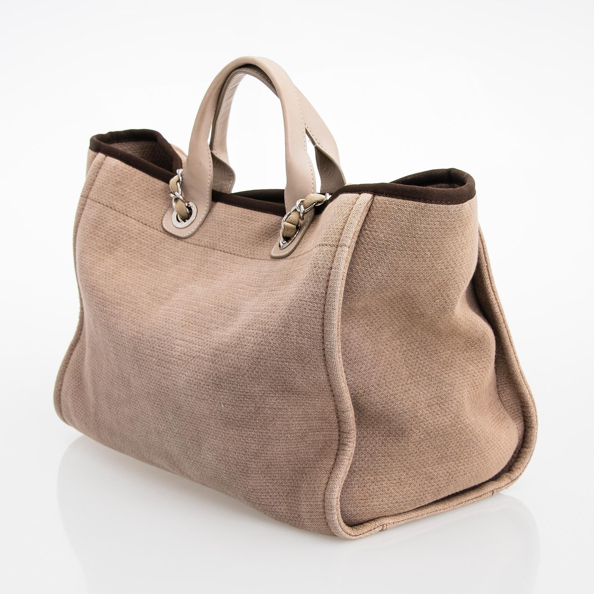 Chanel, "Deauville", väska, 2012-2013.