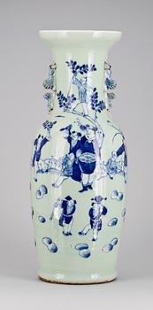 GOLVURNA, porslin, Kina, sent 1800-tal.