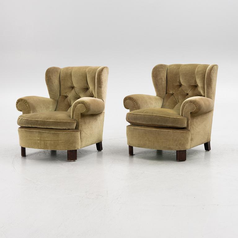 A pair of 1930's/40's armchairs.