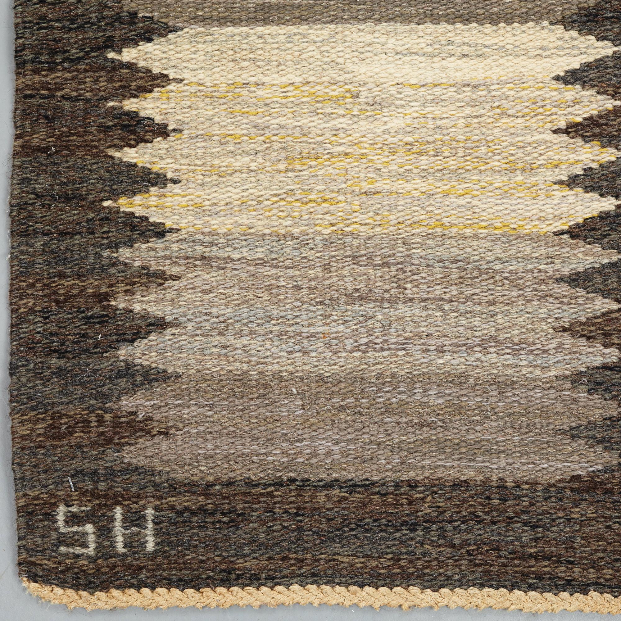 Berit Koenig, matta, "Viggen, grå", rölakan, ca 252-253,5 x 189-192 cm, signerad SH BK.