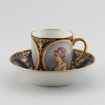 Kopp med fat, porslin, "Sevres", Frankrike, 1800-tal.