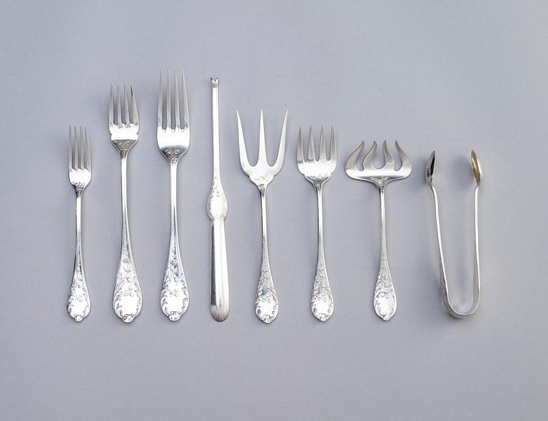 A silverware set, model 'C', 181 pieces, W.A. Bolin, Stockholm 1918–1938 and a wood chest included.