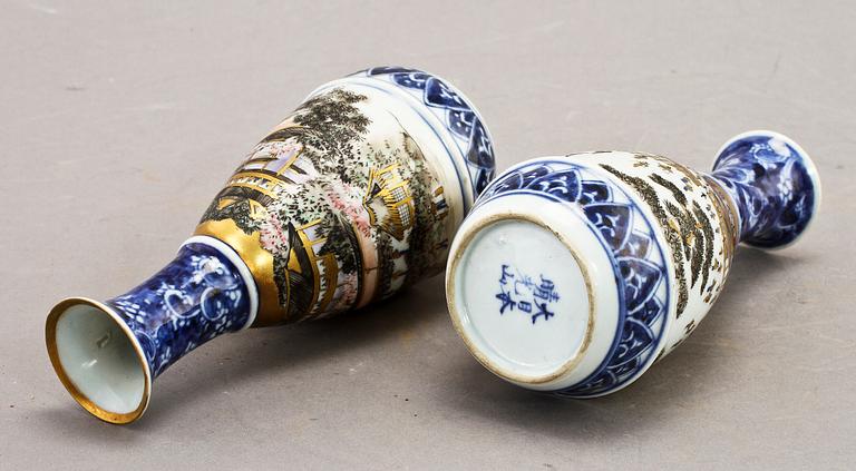 VASER, 2 st, porslin, Japan, 1800-tal.
