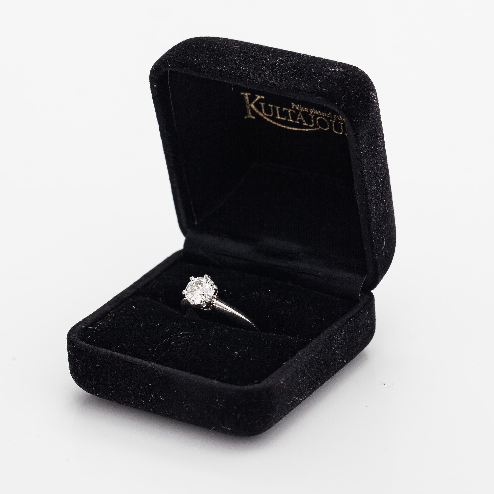 Tiffany & Co, Ring, platina och diamant ca 1.08 ct. Märkt Tiffany & Co, 18974568.